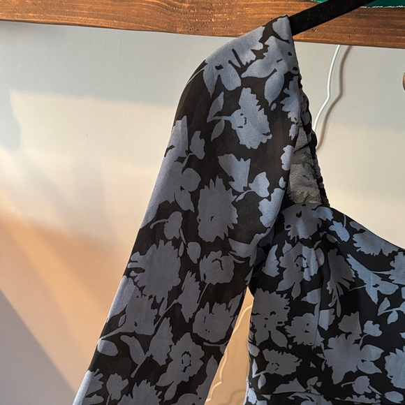 Elegant Abercrombie & Fitch Blue Floral Dress - Picture 3 of 5